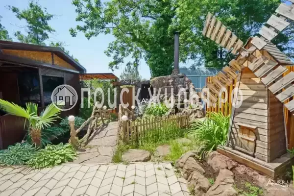 «На берегу моря», Агой