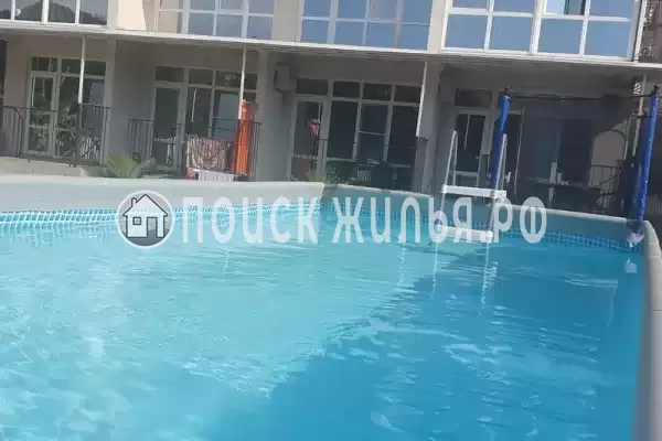 «Аполлинария», Лоо