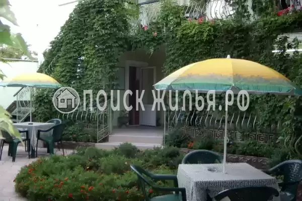 «Изумрудный», Республика Крым, Феодосия, 1-й Степной проезд, д.15