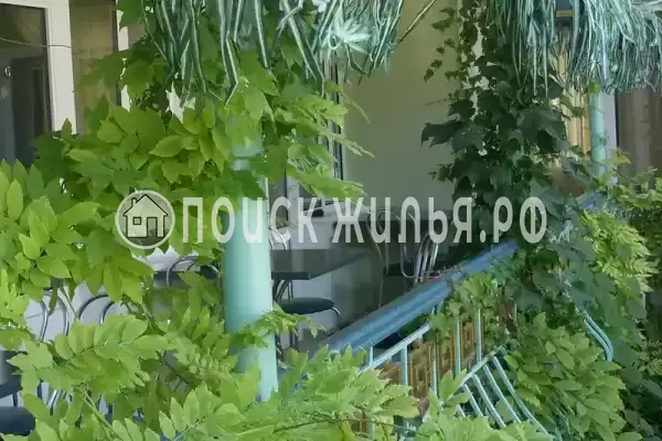 «Изумрудный», Феодосия