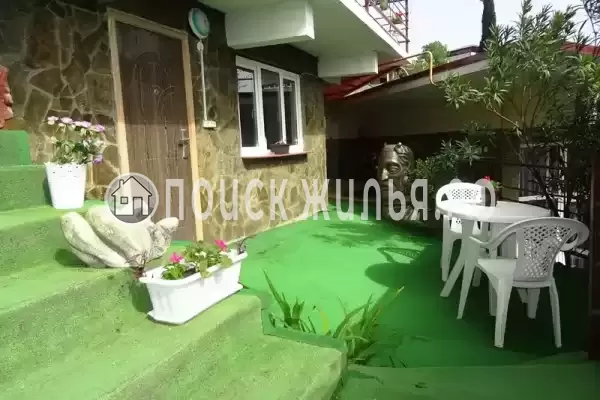 «Мила», Лоо