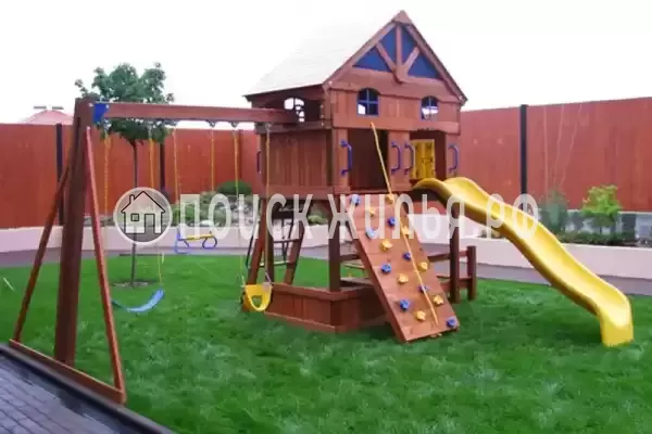 «White», Широчанка