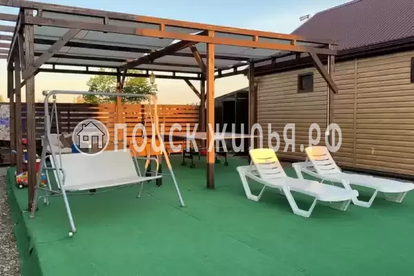 «Родные пенаты», Кучугуры