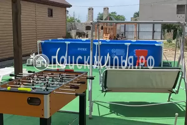 «Родные пенаты», Кучугуры