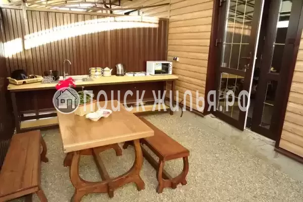 «Родные пенаты», Кучугуры