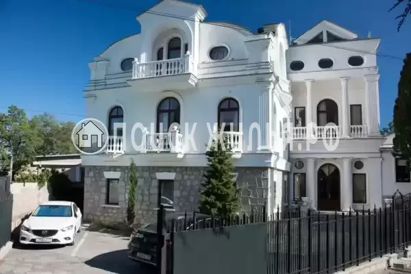 «Имение князей Трубецких», Ялта