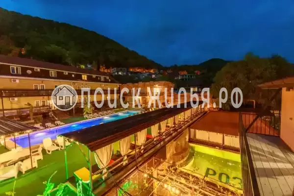 Отель «Роз Мари», Солоники