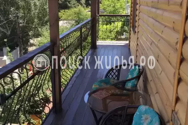 «На Артиллерийской», Алушта