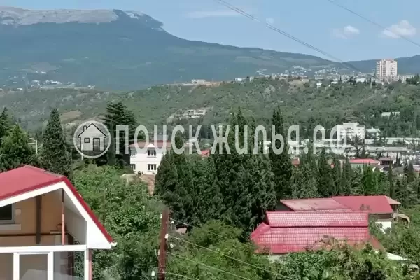 «На Артиллерийской», Алушта