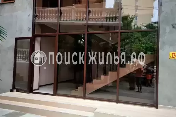 «Роза Лоо», Лоо