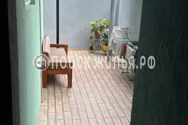 «На Прохладной», Лоо