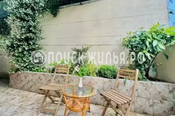 Квартира «С садом и балконом» Квартира «С садом и балконом»