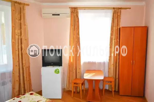 «На набережной» «На набережной»