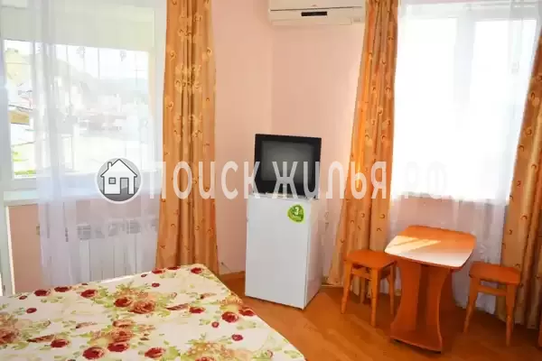 «На набережной» «На набережной»