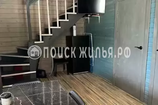 Частный сектор «Дом с бассейном на Персиковой»