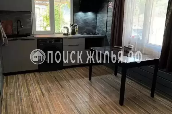 Частный сектор «Дом с бассейном на Персиковой»