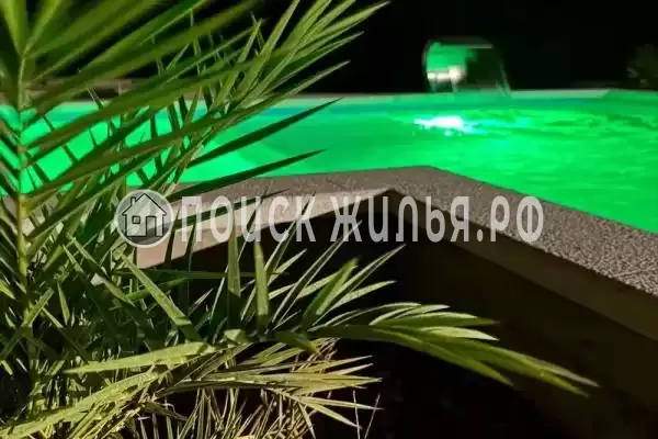 Частный сектор «Дом с бассейном на Персиковой»