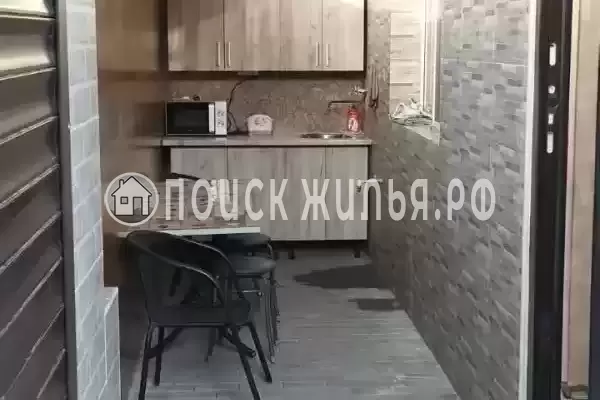 Частный сектор «Уютный дом со своим двором в центре» Частный сектор «Уютный дом со своим двором в центре»