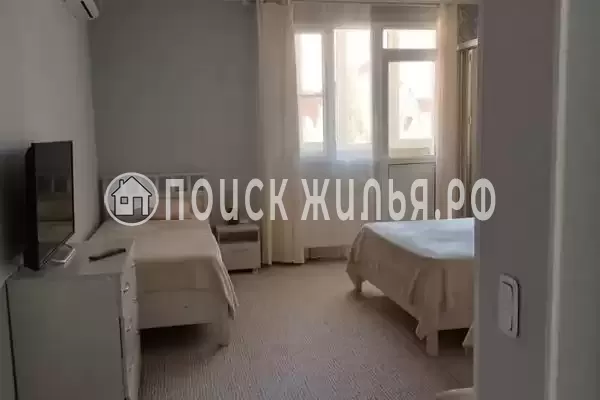 «На озерной»