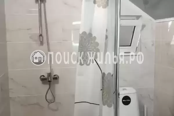 «На озерной»