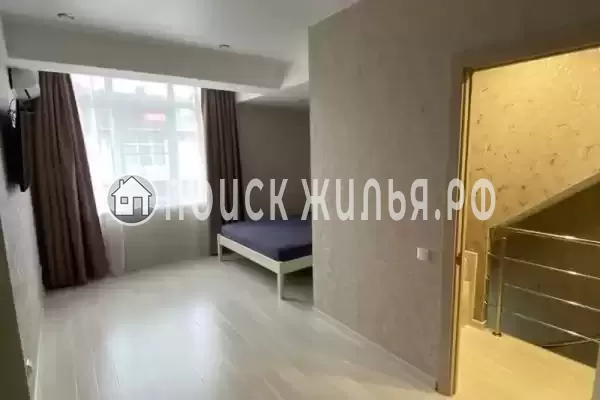 Частный сектор «Трёхэтажный таунхаус» Частный сектор «Трёхэтажный таунхаус»