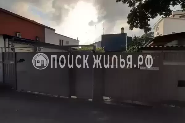 Частный сектор «Трехкомнатный дом на берегу моря»