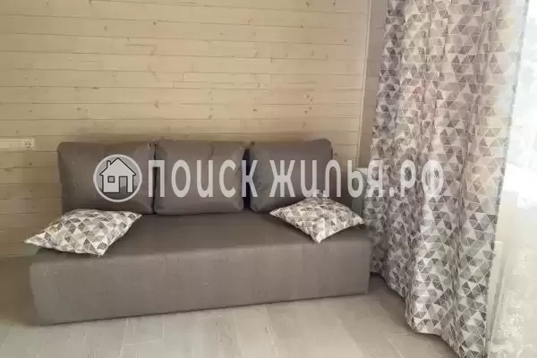 «Дом под БарнХаус» «Дом под БарнХаус»