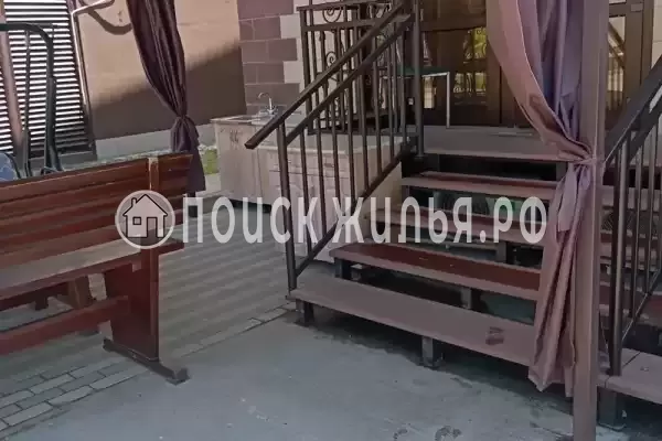 Частный сектор «Трёхэтажный таунхаус»