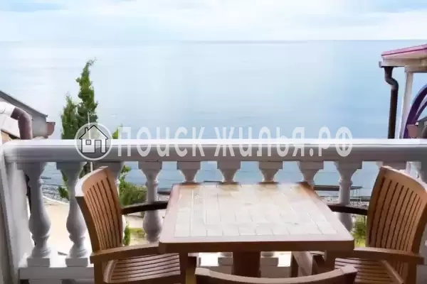 База отдыха «Дом с колоннами» База отдыха «Дом с колоннами»