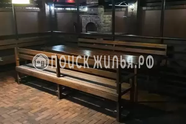 Частный сектор «Коттедж Pinnavilla в центре с большим бассейном»