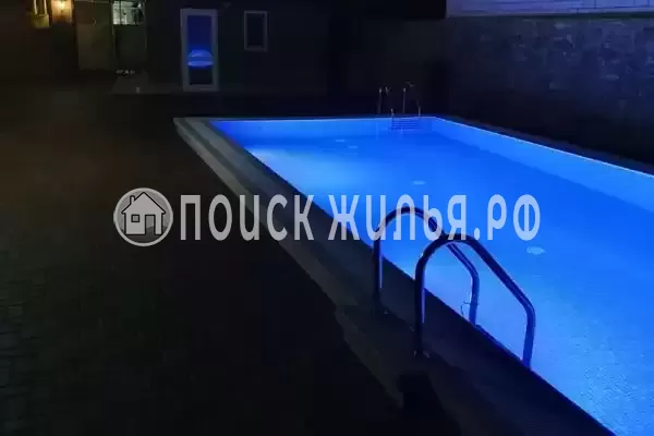 Частный сектор «Коттедж Pinnavilla в центре с большим бассейном»