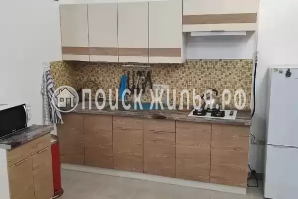 Частный сектор «Коттедж Pinnavilla в центре с большим бассейном»