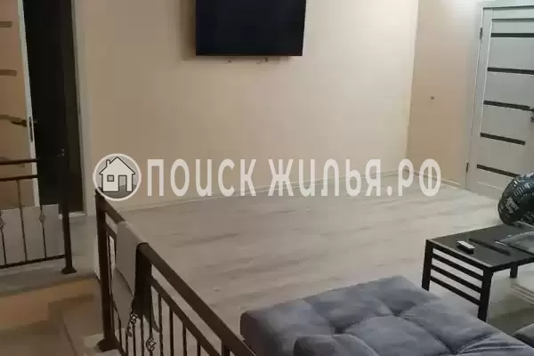 Частный сектор «Коттедж Pinnavilla в центре с большим бассейном»