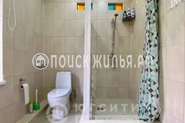 Частный сектор «Коттедж Pinnavilla в центре с большим бассейном»