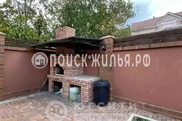 Частный сектор «Коттедж Pinnavilla в центре с большим бассейном»