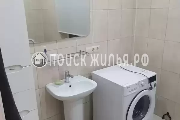 Частный сектор «Коттедж Pinnavilla в центре с большим бассейном»