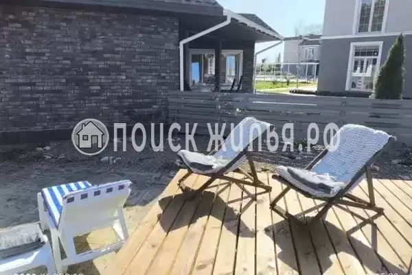 Частный сектор «Двухэтажный коттедж Средиземье»