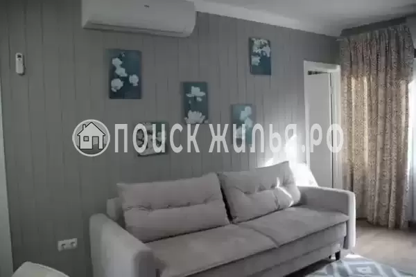 Частный сектор «Двухэтажный коттедж Средиземье»