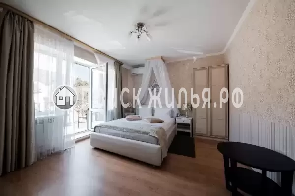 Отель «Крылья» Отель «Крылья»