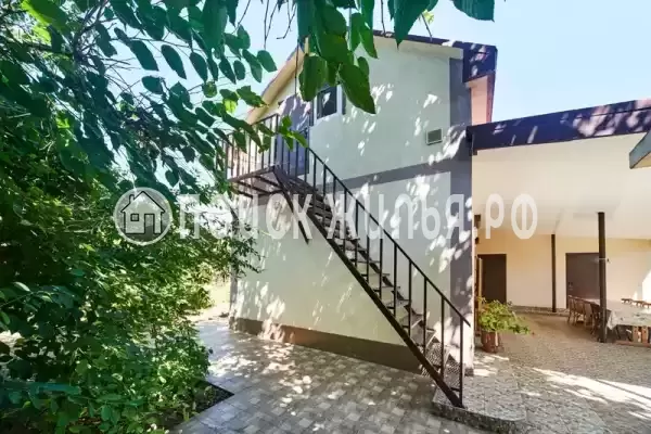 Частный сектор «Дом с садом»