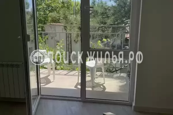 Частный сектор «Номер в коттедже на Алупкинском шоссе 76К»