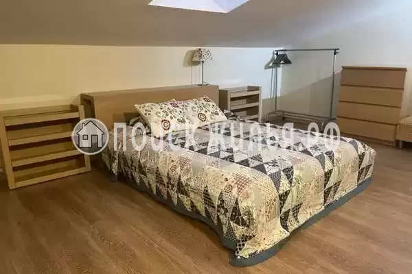 Частный сектор «Мансардный этаж в центре»