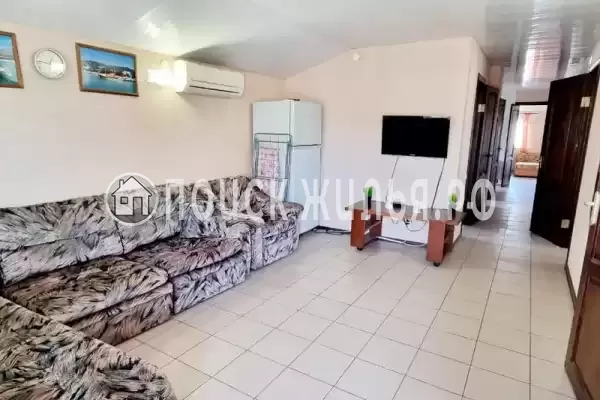 Частный сектор «Часть дома с отдельным входом для большой компании»