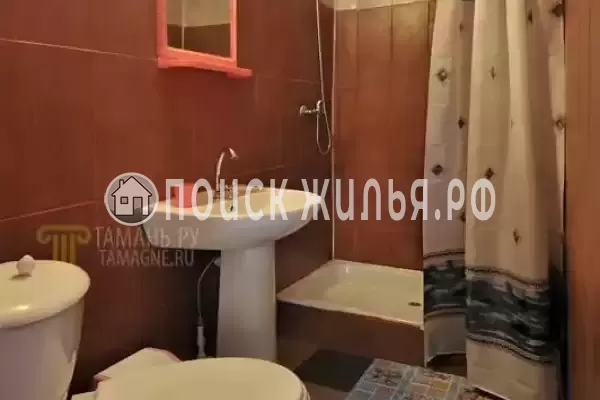 «На Набережной 11»