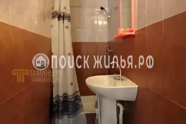 «На Набережной 11»