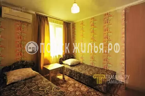 «На Набережной 11»