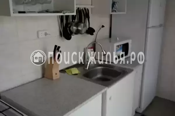 «На Набережной 11»