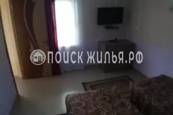 «На Набережной 11»