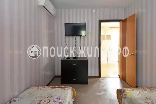 «На Набережной 11»