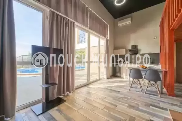 Частный сектор «Апартаменты с бассейном»